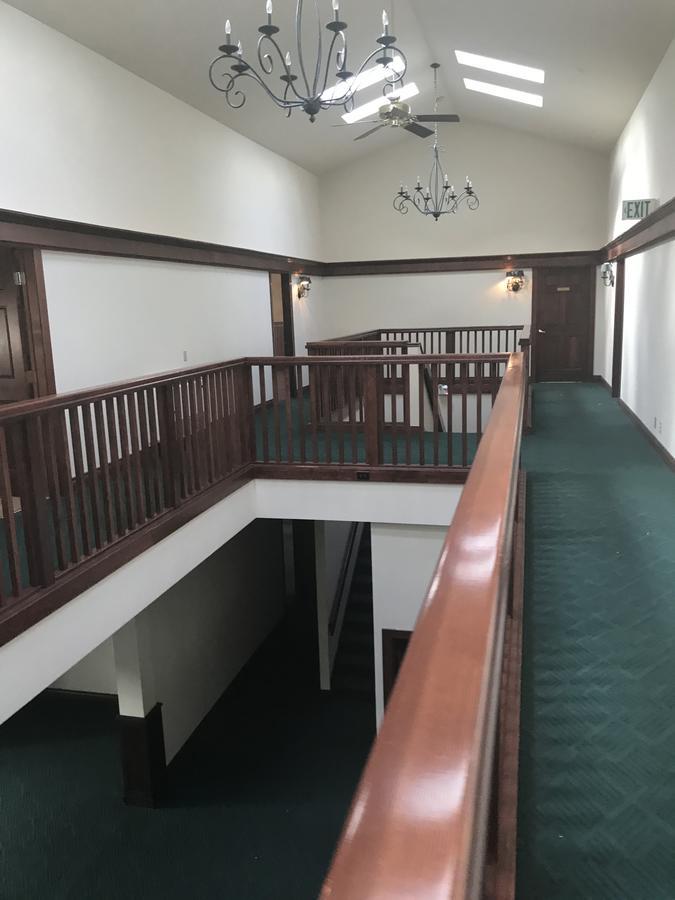 Nirvana Inn & Grill 埃伦斯堡 外观 照片